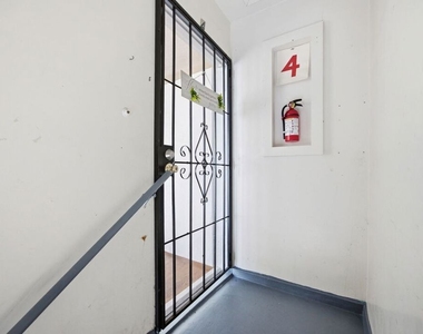 4841 W 18th Street - Photo Thumbnail 5
