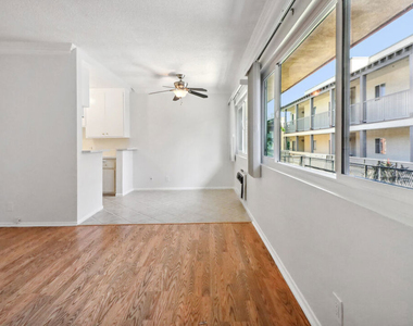 1216 N Detroit Street - Photo Thumbnail 1