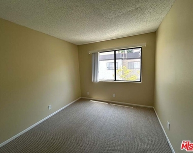 21820 Marylee Street - Photo Thumbnail 39