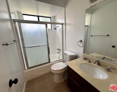 21820 Marylee Street - Photo Thumbnail 28