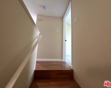 21820 Marylee Street - Photo Thumbnail 14