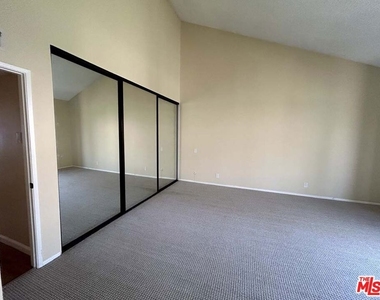 21820 Marylee Street - Photo Thumbnail 17