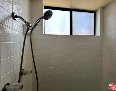 21820 Marylee Street - Photo Thumbnail 20