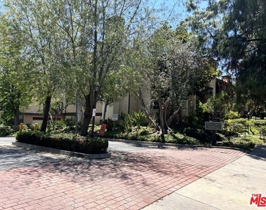 21820 Marylee Street - Photo Thumbnail 55