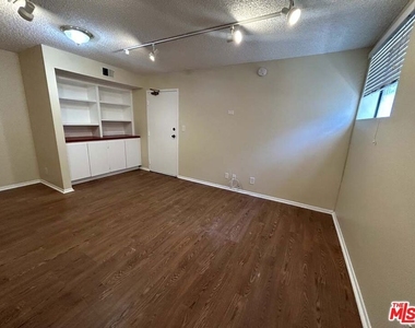 21820 Marylee Street - Photo Thumbnail 47