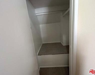 21820 Marylee Street - Photo Thumbnail 43
