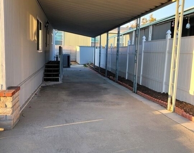 17700 S Avalong Boulevard - Photo Thumbnail 5