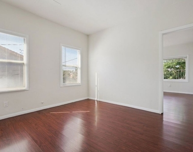 1464 3/4 W 35th Place - Photo Thumbnail 7