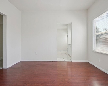 1464 3/4 W 35th Place - Photo Thumbnail 5