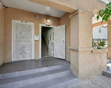 1464 3/4 W 35th Place - Photo Thumbnail 23
