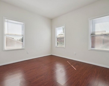 1464 3/4 W 35th Place - Photo Thumbnail 18
