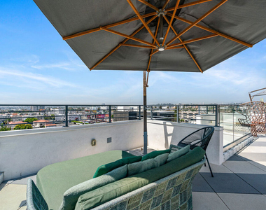 3833 Dunn - Photo Thumbnail 14
