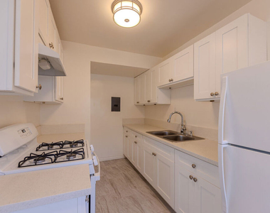 1828 16th Street - Photo Thumbnail 4