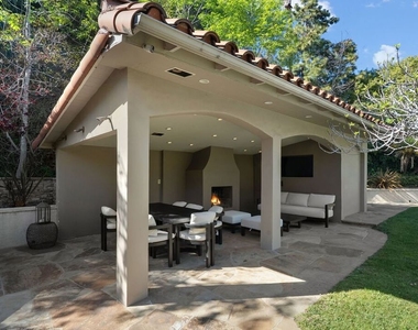 105 N Glenroy Avenue - Photo Thumbnail 29