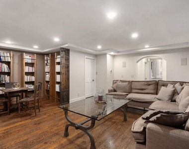 105 N Glenroy Avenue - Photo Thumbnail 15