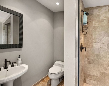 105 N Glenroy Avenue - Photo Thumbnail 35