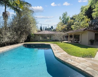 105 N Glenroy Avenue - Photo Thumbnail 26