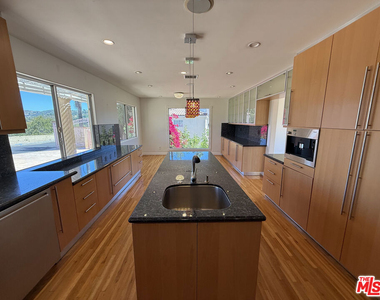 4613 Reforma Road - Photo Thumbnail 9