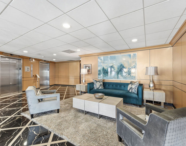 100 S Doheny Drive - Photo Thumbnail 3