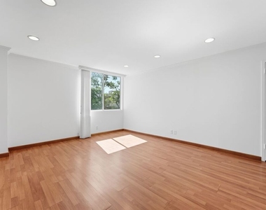 100 S Doheny Drive - Photo Thumbnail 21