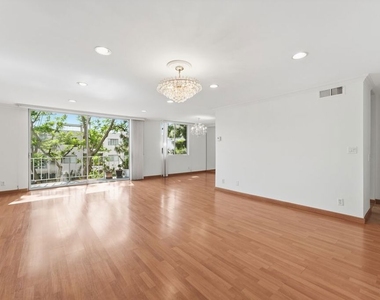 100 S Doheny Drive - Photo Thumbnail 12