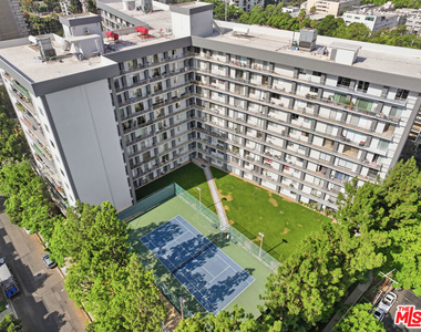 100 S Doheny Drive - Photo Thumbnail 9