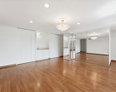 100 S Doheny Drive - Photo Thumbnail 25