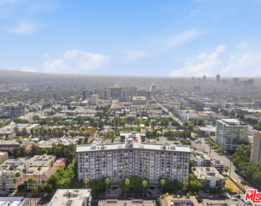 100 S Doheny Drive - Photo Thumbnail 4