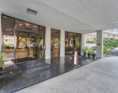 100 S Doheny Drive - Photo Thumbnail 1