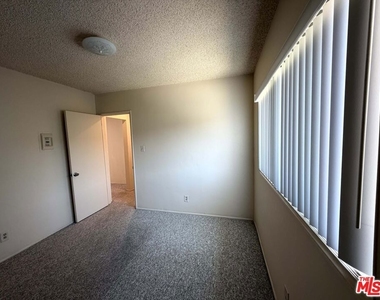 307 N Curtis Avenue - Photo Thumbnail 9