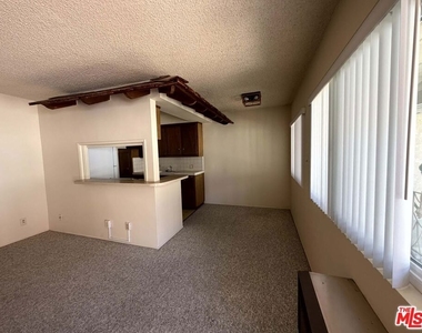 307 N Curtis Avenue - Photo Thumbnail 2