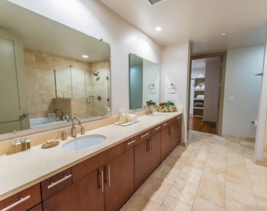 10700 Wilshire Boulevard - Photo Thumbnail 11