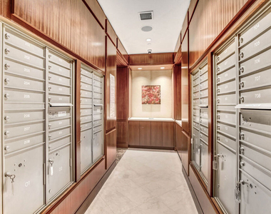 10700 Wilshire Boulevard - Photo Thumbnail 24