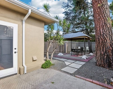 6727 1/2 Orion Avenue - Photo Thumbnail 23