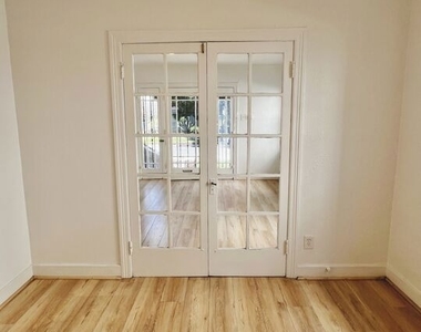 936 S Berendo Street - Photo Thumbnail 10