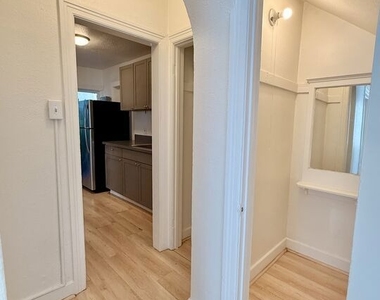 936 S Berendo Street - Photo Thumbnail 3