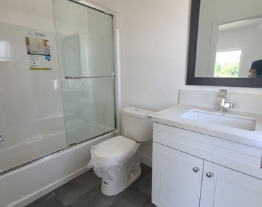 13824 Bessemer Street - Photo Thumbnail 18