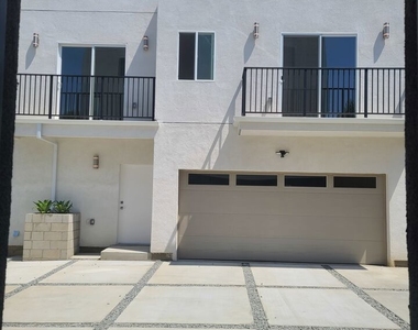 13824 Bessemer Street - Photo Thumbnail 3