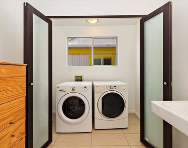 12913 Gilmore Avenue - Photo Thumbnail 32