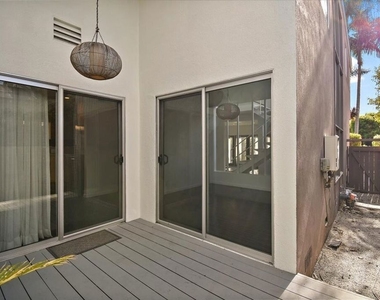 12913 Gilmore Avenue - Photo Thumbnail 11