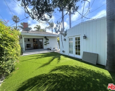 12913 Gilmore Avenue - Photo Thumbnail 26