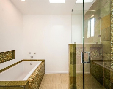 12913 Gilmore Avenue - Photo Thumbnail 21