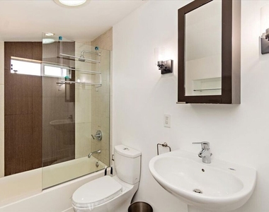 12913 Gilmore Avenue - Photo Thumbnail 24