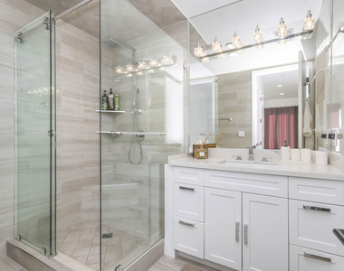 137 N Doheny Drive - Photo Thumbnail 13