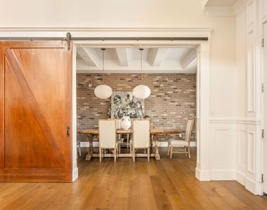 4505 Morella Avenue - Photo Thumbnail 4