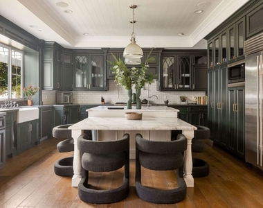 4505 Morella Avenue - Photo Thumbnail 8
