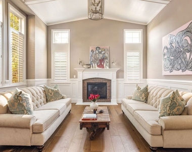4505 Morella Avenue - Photo Thumbnail 2