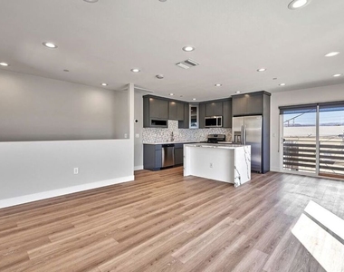 4507 Lomita Street - Photo Thumbnail 2
