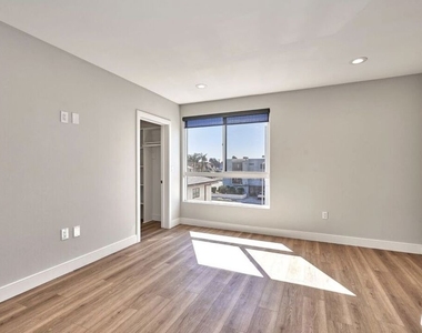 4507 Lomita Street - Photo Thumbnail 13