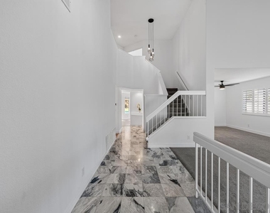 13887 Carriage Rd - Photo Thumbnail 6